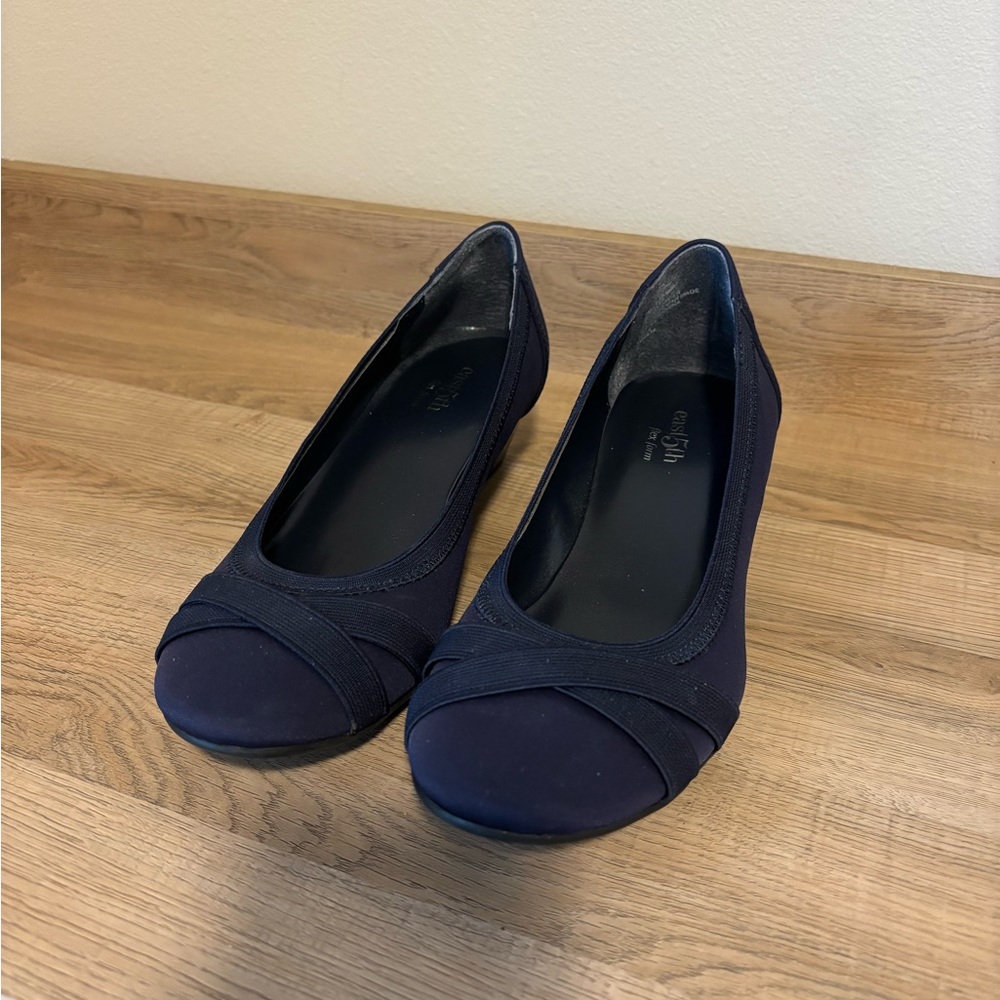 East 5th Women's Navy Blue pumps